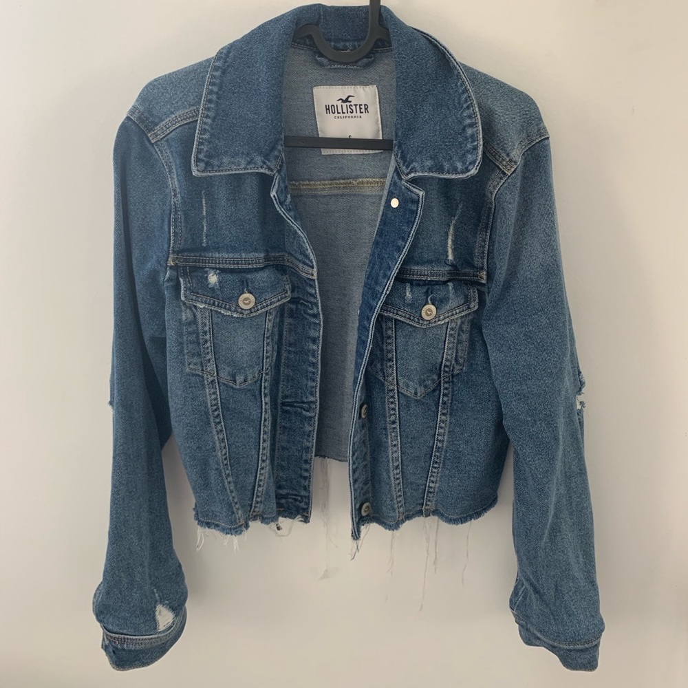 Hollister cropped denim jacket size small